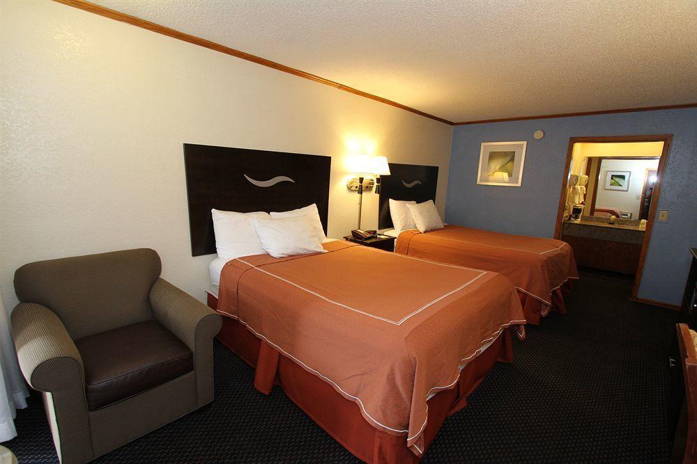 Days Inn Kansas City-Worlds Of Fun Exteriör bild