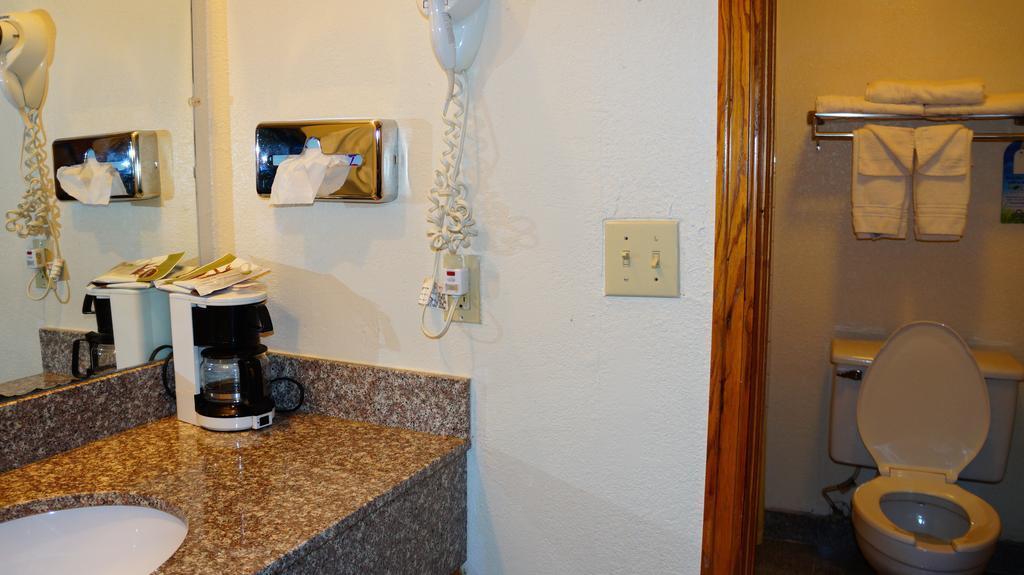 Days Inn Kansas City-Worlds Of Fun Rum bild